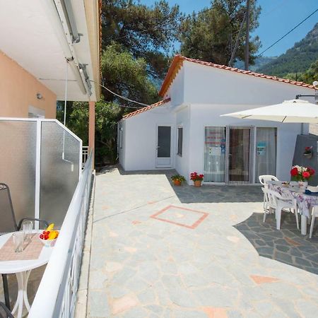 Pension Giannis Αdults Only Койнира Екстериор снимка