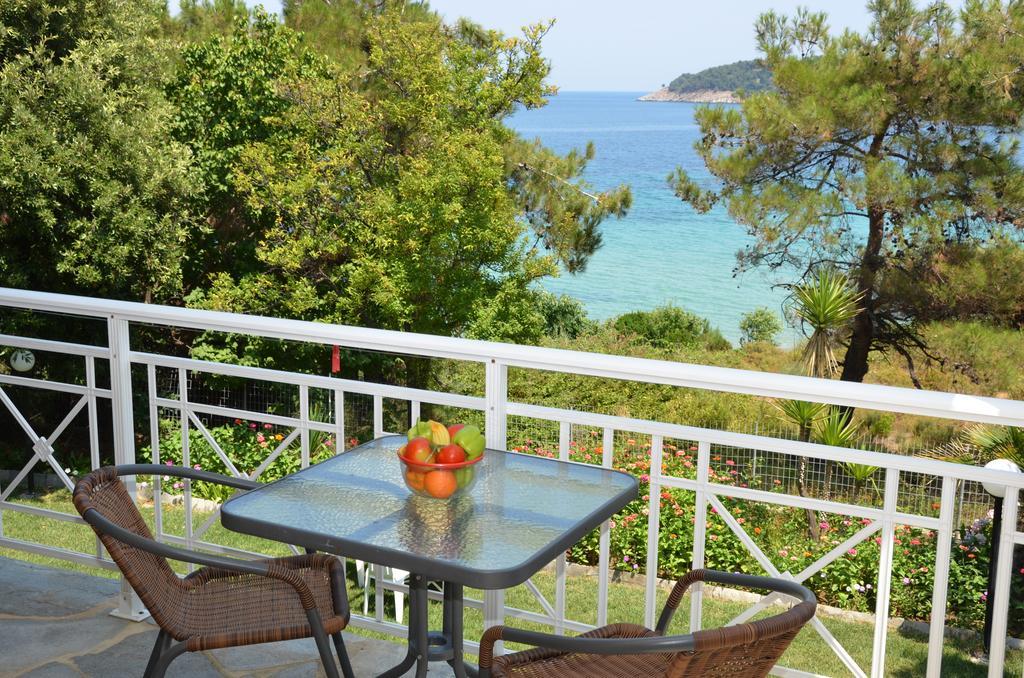 Pension Giannis Αdults Only Койнира Екстериор снимка