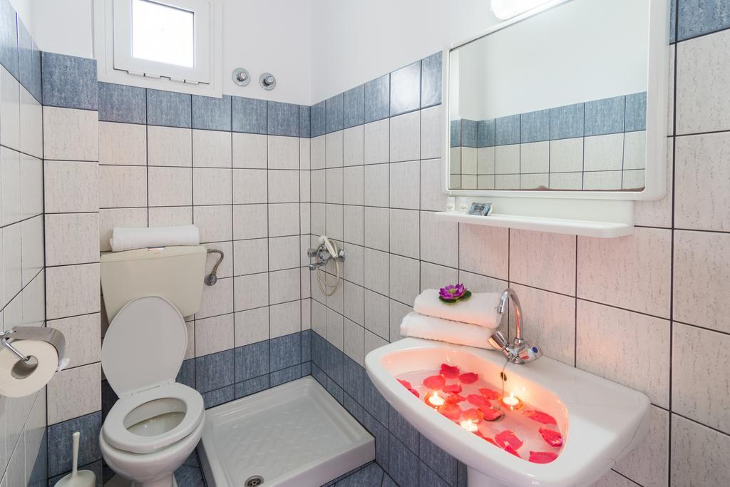 Pension Giannis Αdults Only Койнира Екстериор снимка