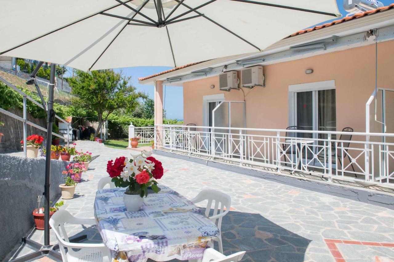 Pension Giannis Αdults Only Койнира Екстериор снимка