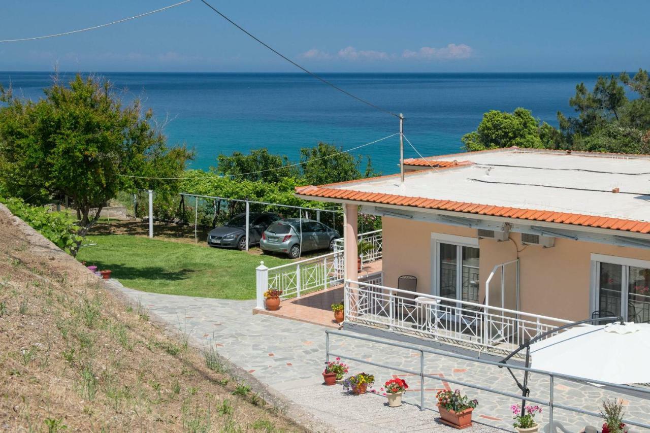 Pension Giannis Αdults Only Койнира Екстериор снимка