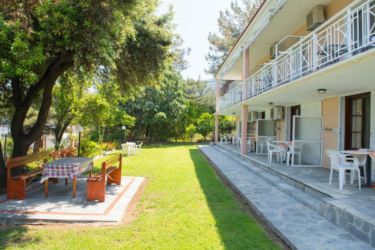 Pension Giannis Αdults Only Койнира Екстериор снимка