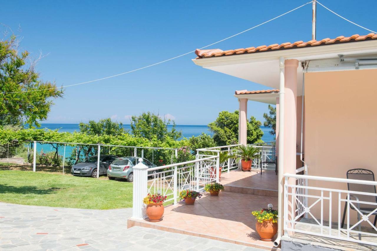 Pension Giannis Αdults Only Койнира Екстериор снимка