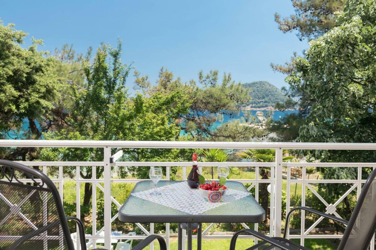 Pension Giannis Αdults Only Койнира Екстериор снимка